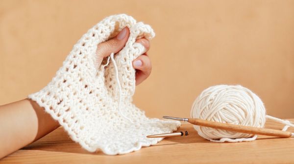 Les 5 critères essentiels pour sélectionner un crochet à torchon